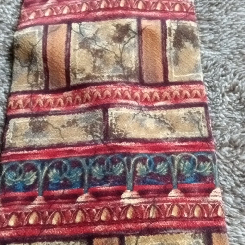 Metropolitan Museum of Art silk tie